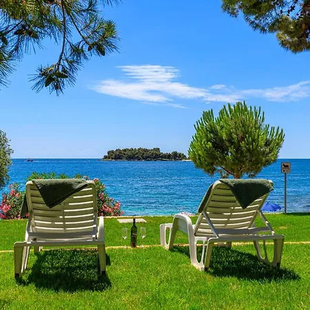 阿尔马雷公寓 * 罗维尼