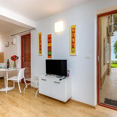 Al Mare Apartment *