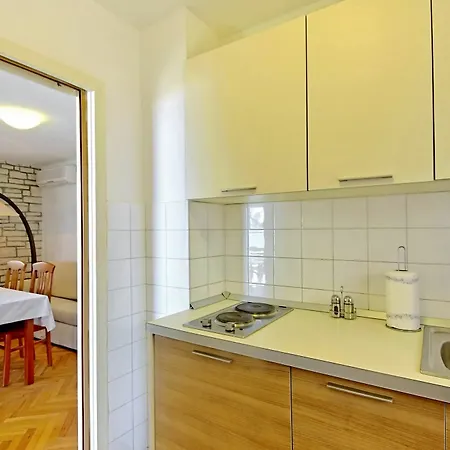 Al Mare Apartment *