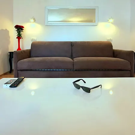 阿尔马雷公寓 罗维尼