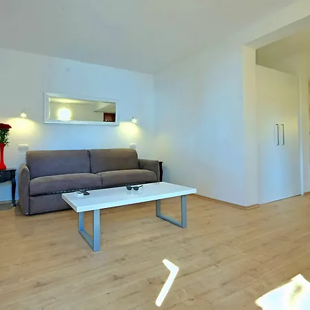 Al Mare Apartment *