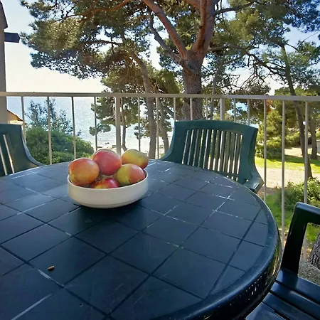 阿尔马雷公寓 罗维尼