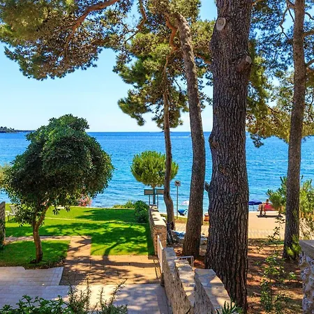 Al Mare Апартаменты Ровинь