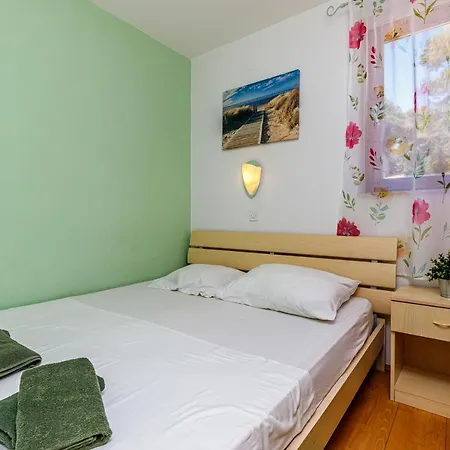Al Mare Апартаменты Ровинь